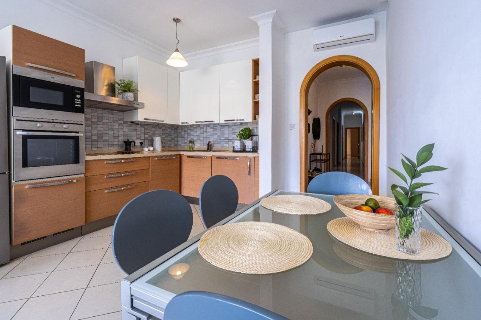 Morina Court Apartment Saint Julian's ภายนอก รูปภาพ