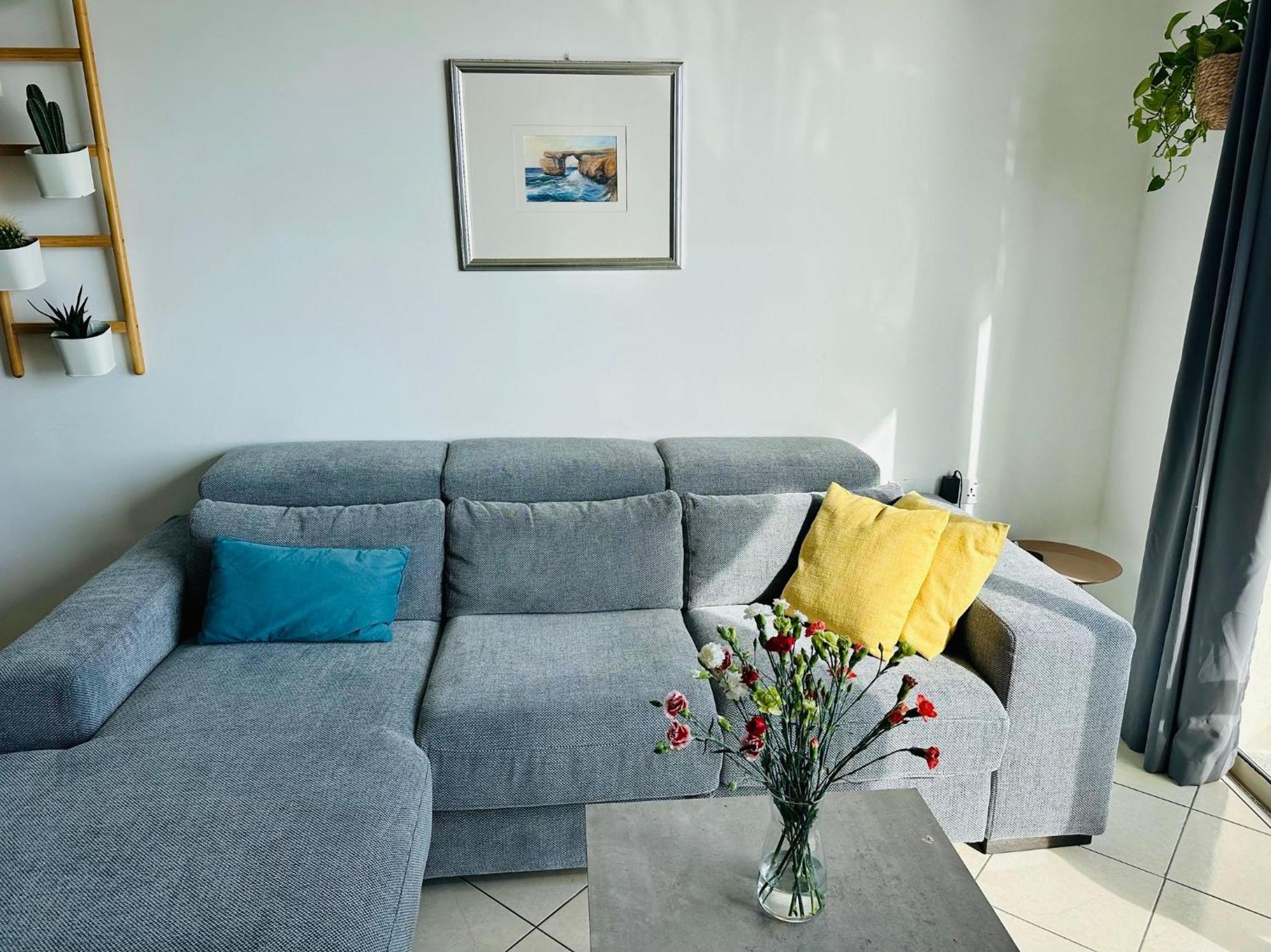 Morina Court Apartment Saint Julian's ภายนอก รูปภาพ